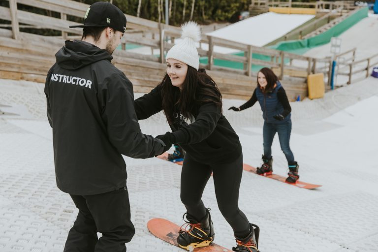 Snowtrax snowboarding group lessons