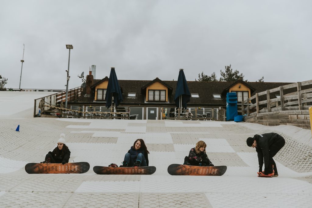 Snowtrax snowboarding group lessons