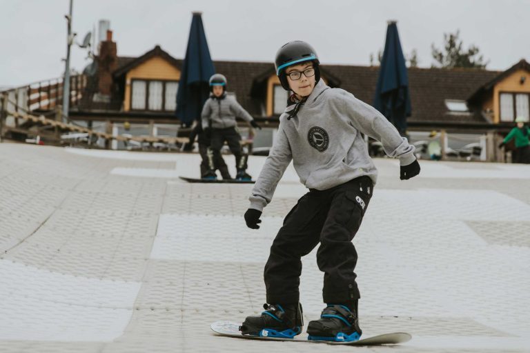 Snowtrax snowboarding kids junior