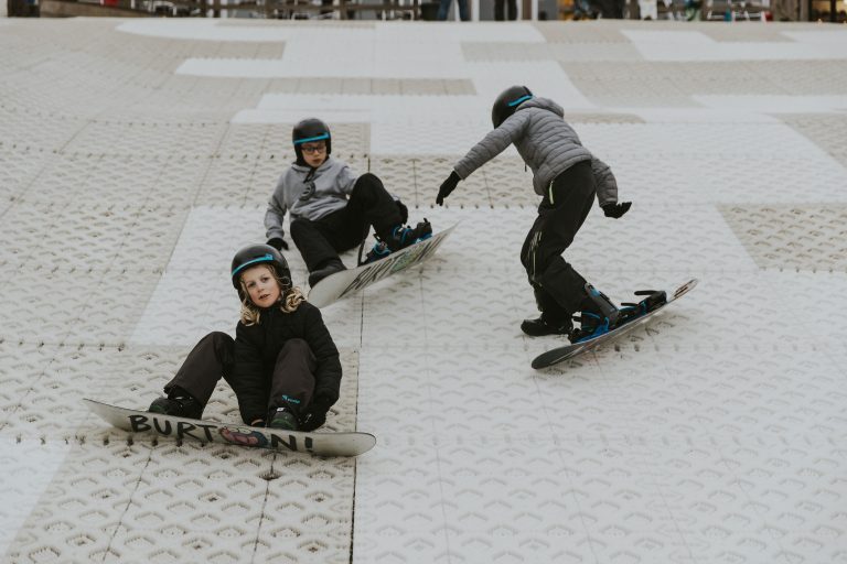 Snowtrax snowboarding kids junior
