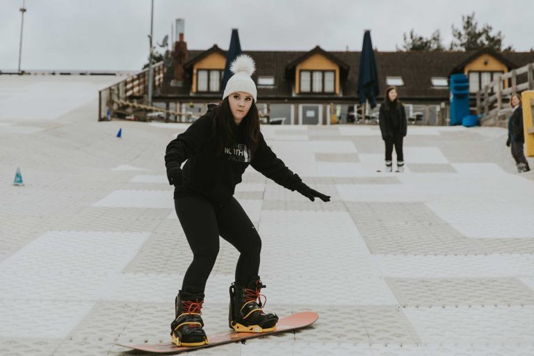 Snowtrax snowboarding private lessons